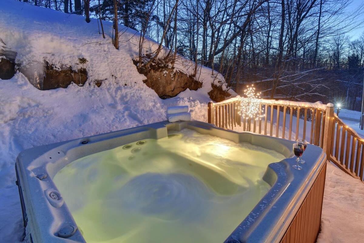 Chic Familiale, Relaxant Avec Spa En Montagnes Labelle Zewnętrze zdjęcie